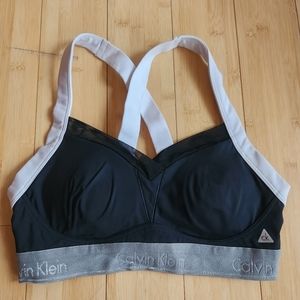 Calvin Klein sportsbra used size Small